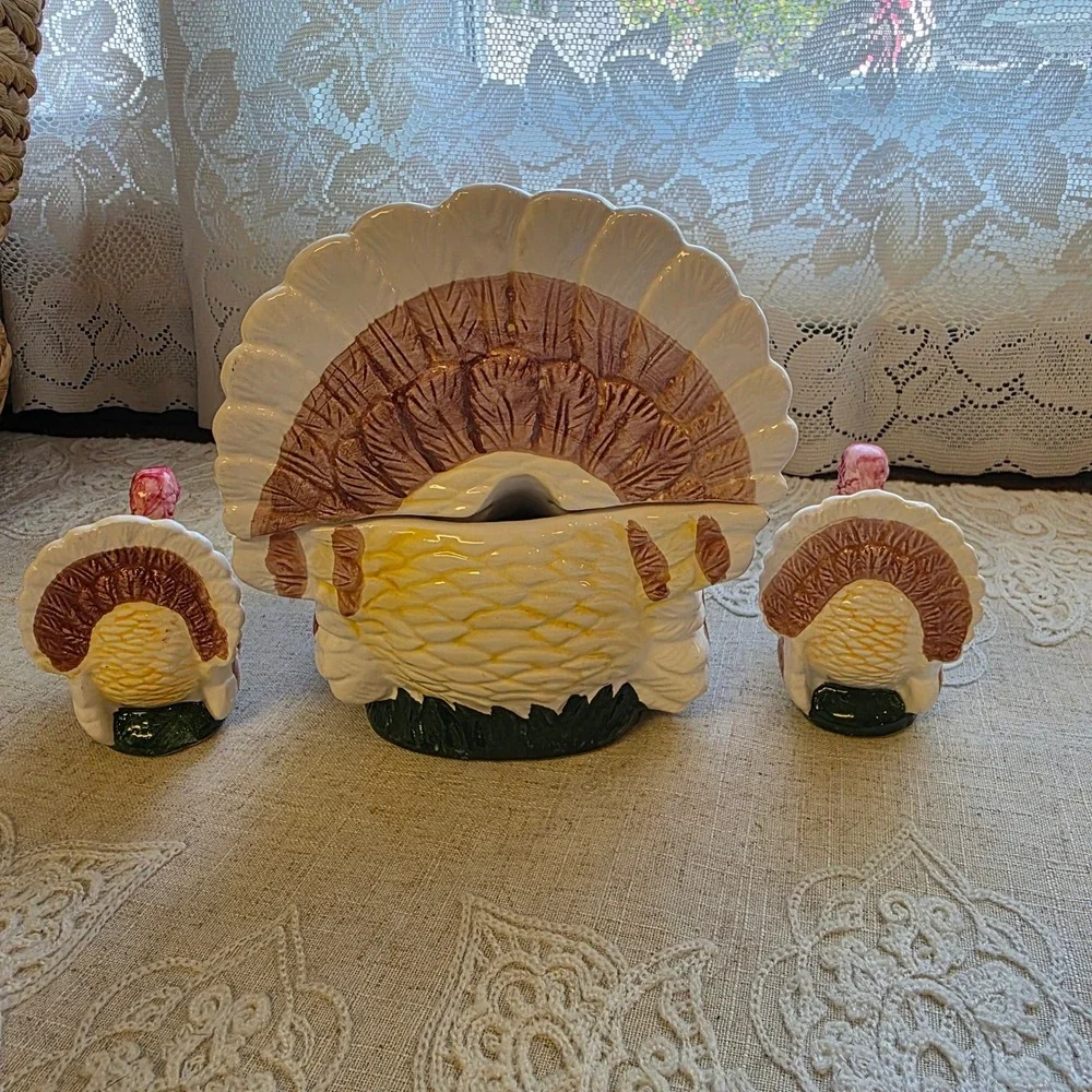 Turkey on a Nest Tableware Set, Brown Ceramic Tureen AND Salt Pepper Shakers